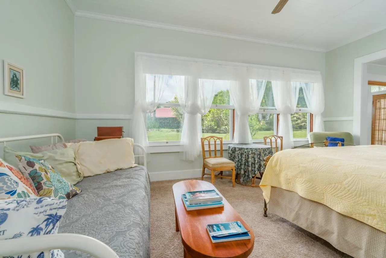 Old Hawaiian Bed And Breakfast Hilo